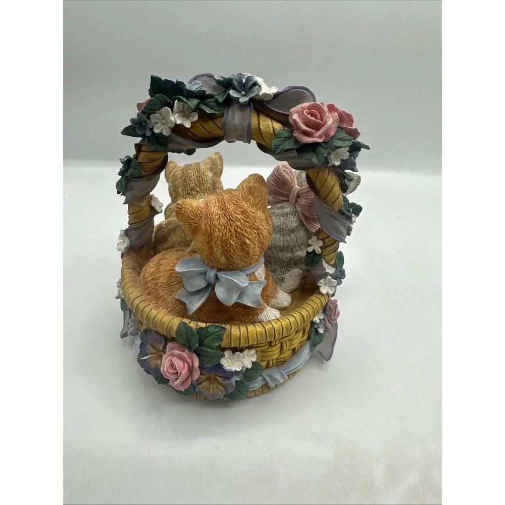 The San Francisco Music Box Company 229751 Kittens In A Basket Fur Elise